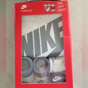 🆕️ Nike 3pc Set Newborn Outfit